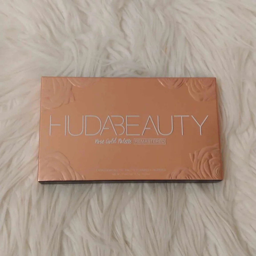 💖FIRM! NWT HUDA BEAUTY ROSEGOLD REMASTERED EYESHADOW PALETTE